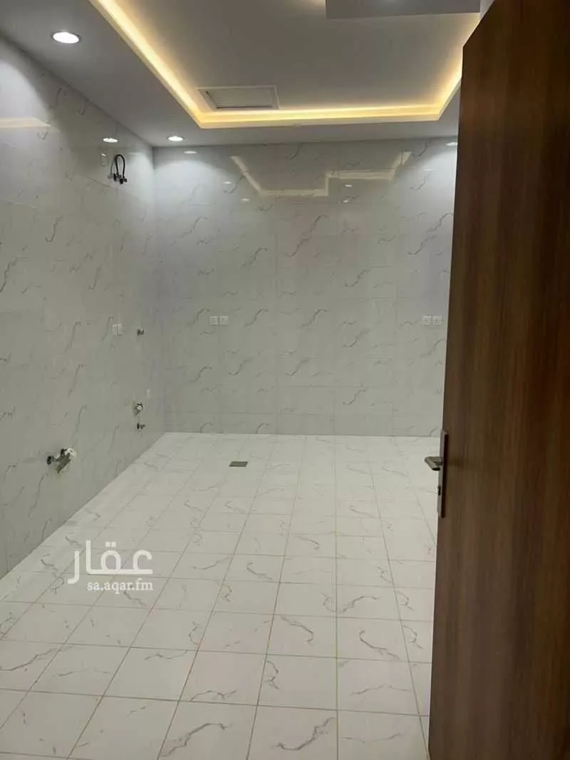 شقة 5 غرف في طيبة 4
