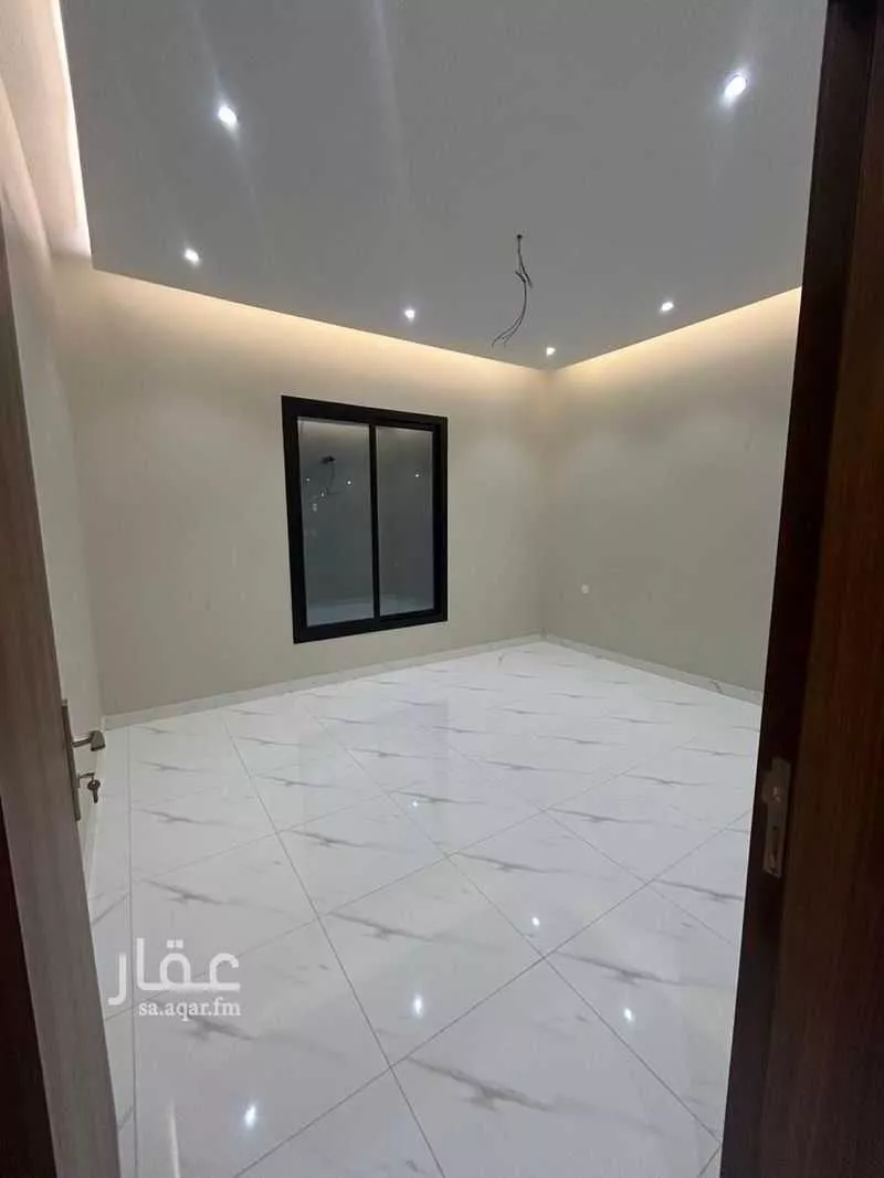 شقة 5 غرف في طيبة 8