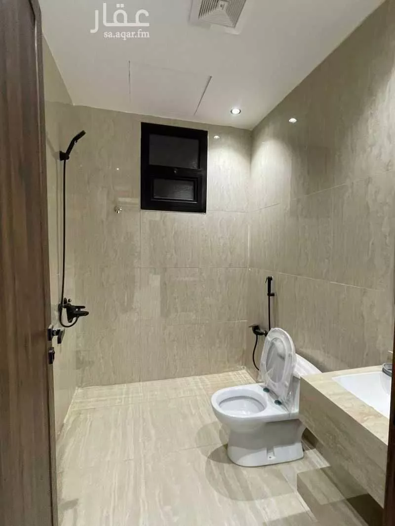 5 bedroom floor in Al Janadriyah 10