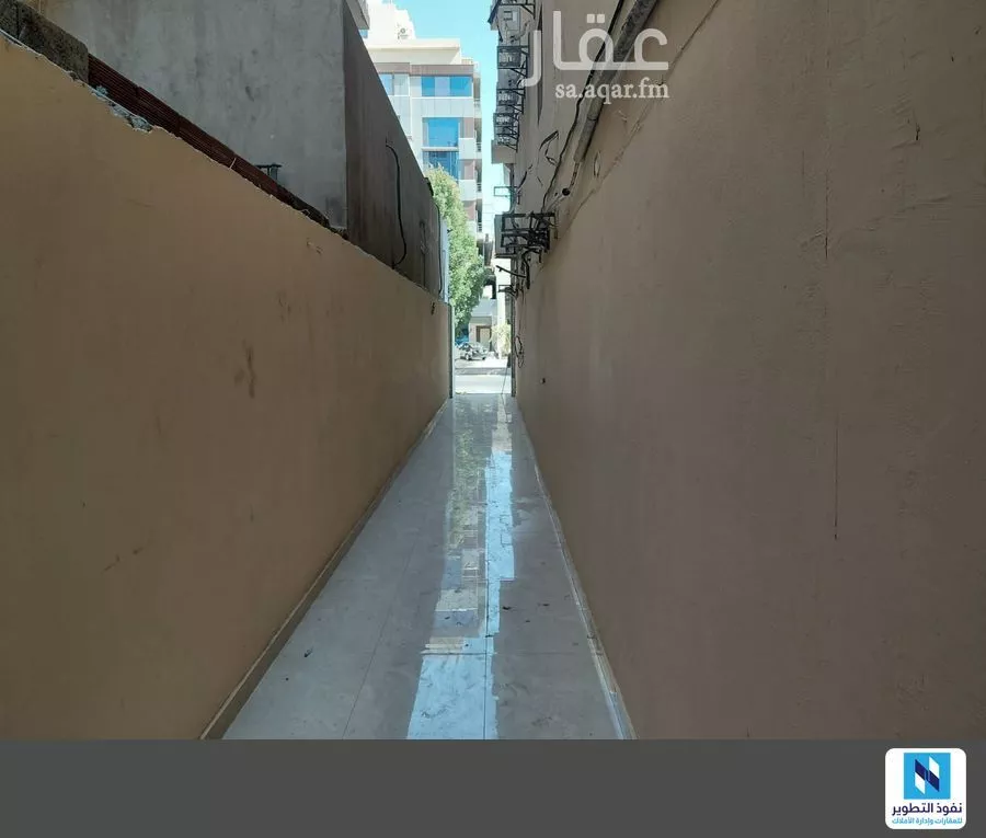 عمارة 1048 م² في المروة 9