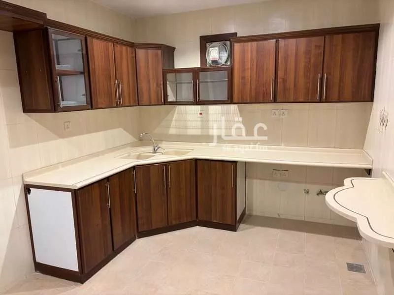 عمارة 600 م² في الزهراء 12