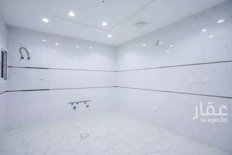 5 bedroom apartment in Taibah 4