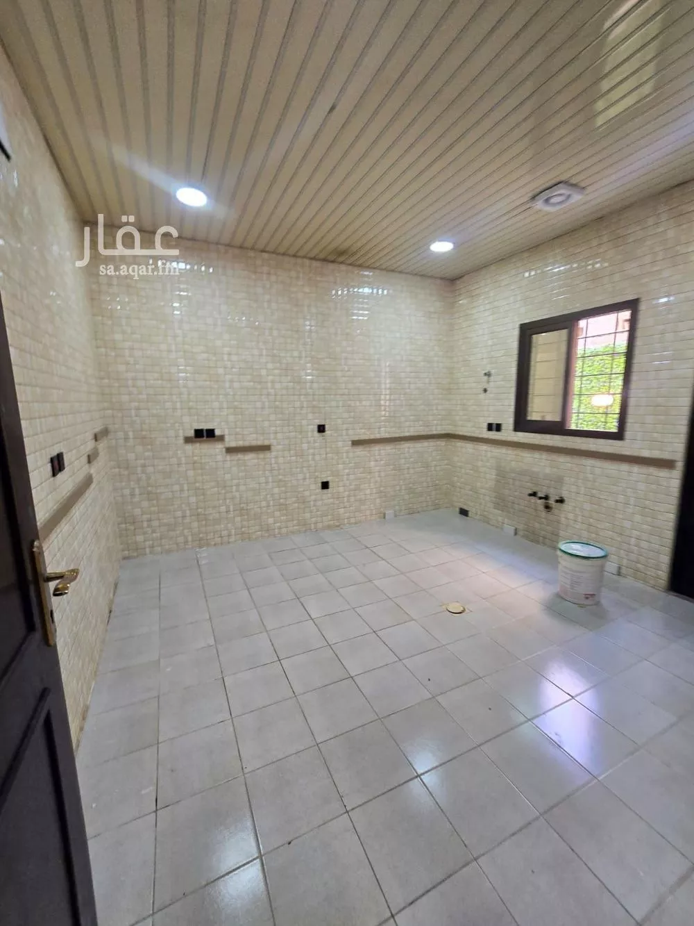 فيلا 8 غرف في ضاحية الملك فهد 24
