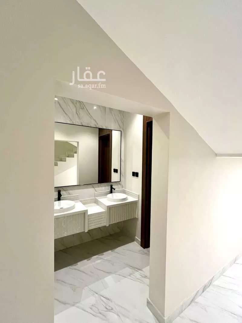 5 bedroom villa in Ash Shulah 8