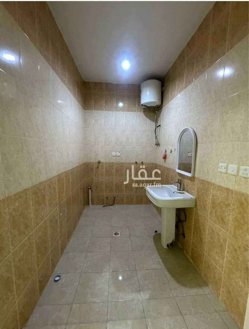 3 bedroom floor in Al Yarmouk 4