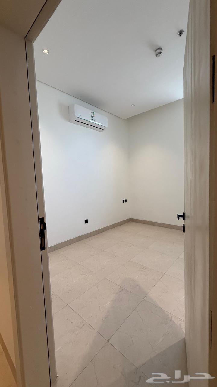 3 bedroom apartment in Al Rimal 7