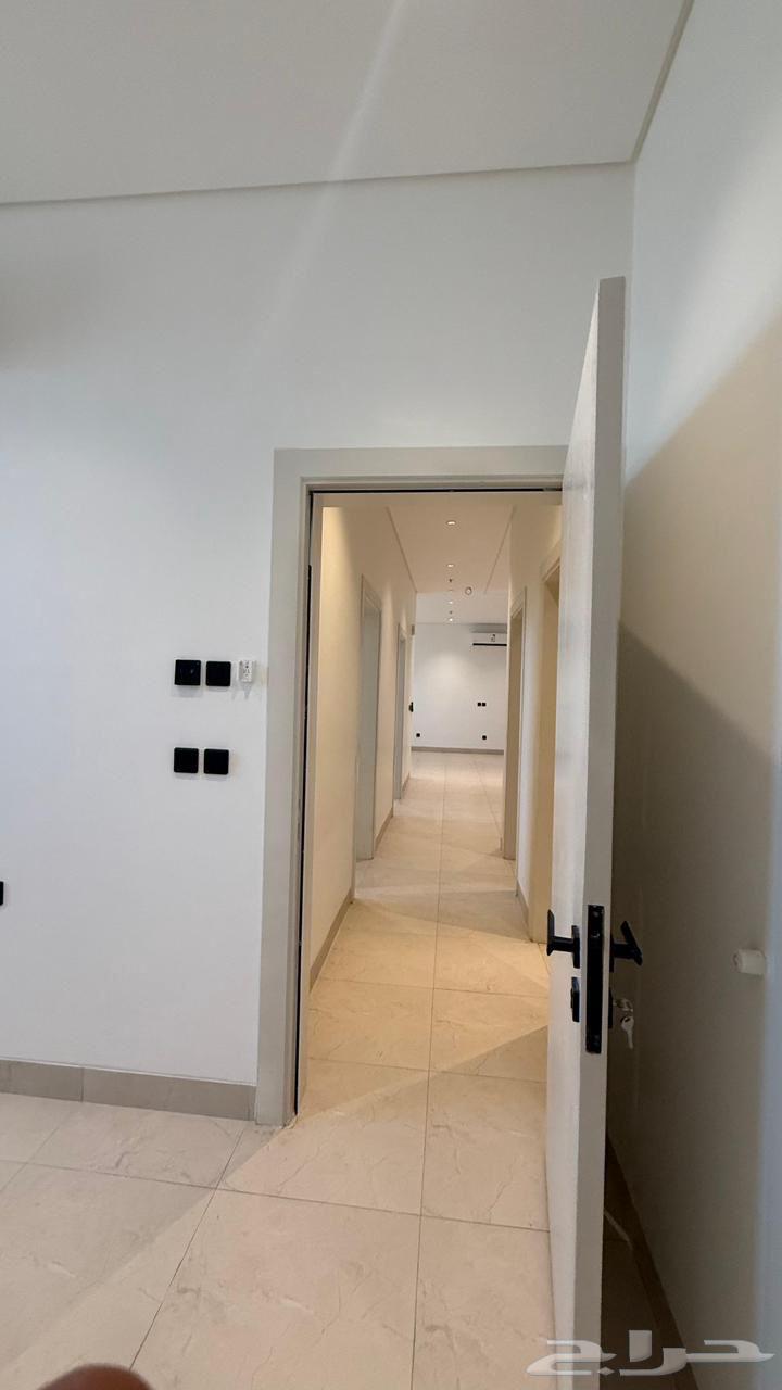 3 bedroom apartment in Al Rimal 8