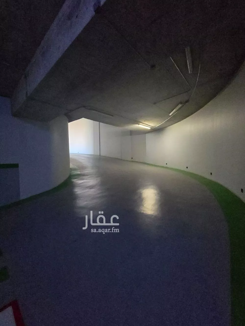 مكتب 875 م² في النزهة 2