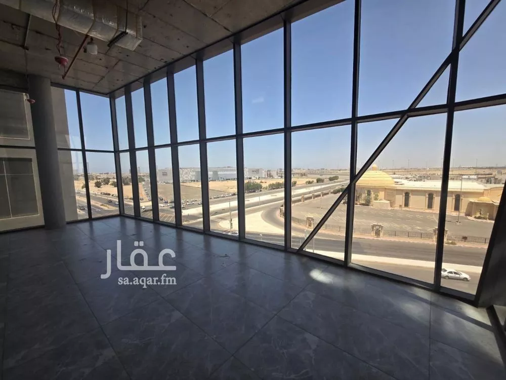 875 sqm office in Al Nuzhah 6