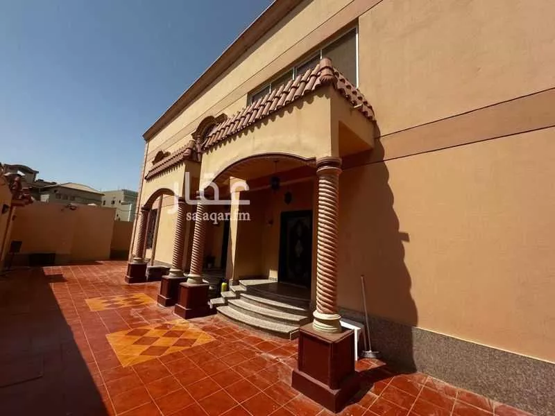 7 bedroom apartment in Al Sawari 4