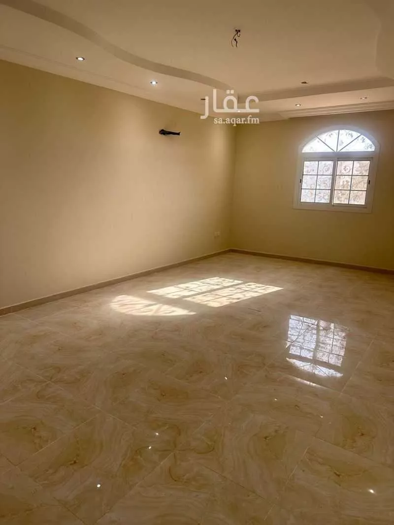 7 bedroom apartment in Al Sawari 6