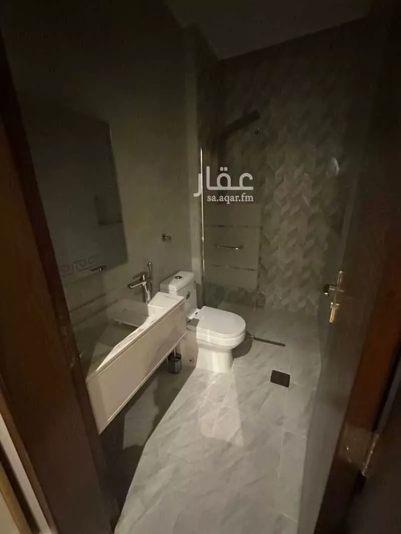شقة 5 غرف في النزهة 5