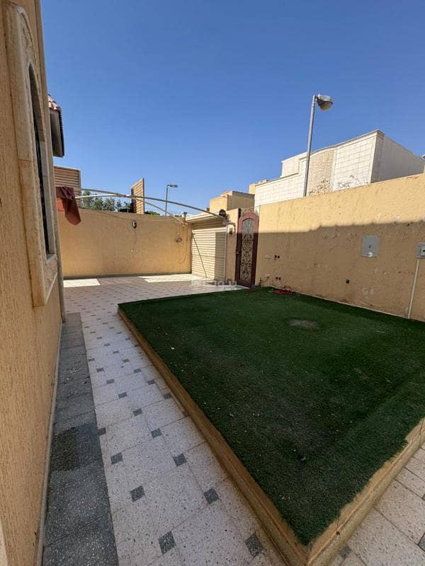 4 bedroom villa in Al Sahafah, Riyadh 14