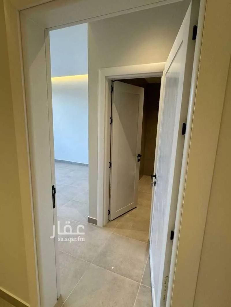 شقة 3 غرف في الملقا 22