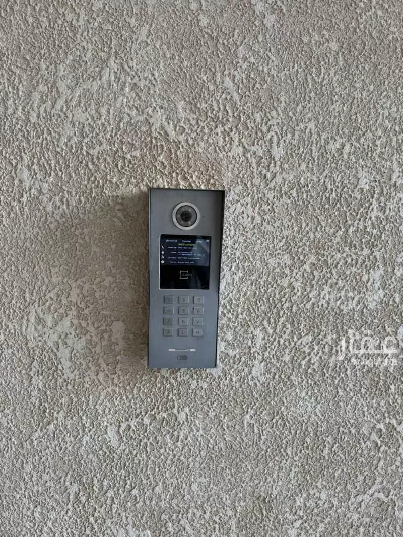 شقة 3 غرف في الملقا 4