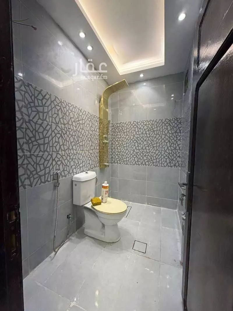 3 bedroom apartment in Al Nuzhah 4