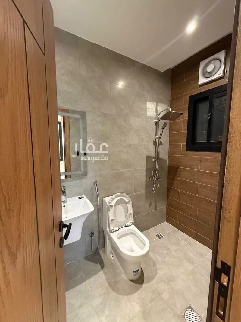 5 bedroom apartment in Al Manar 10
