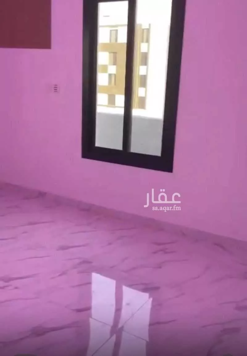 شقة 4 غرف في طيبة 12