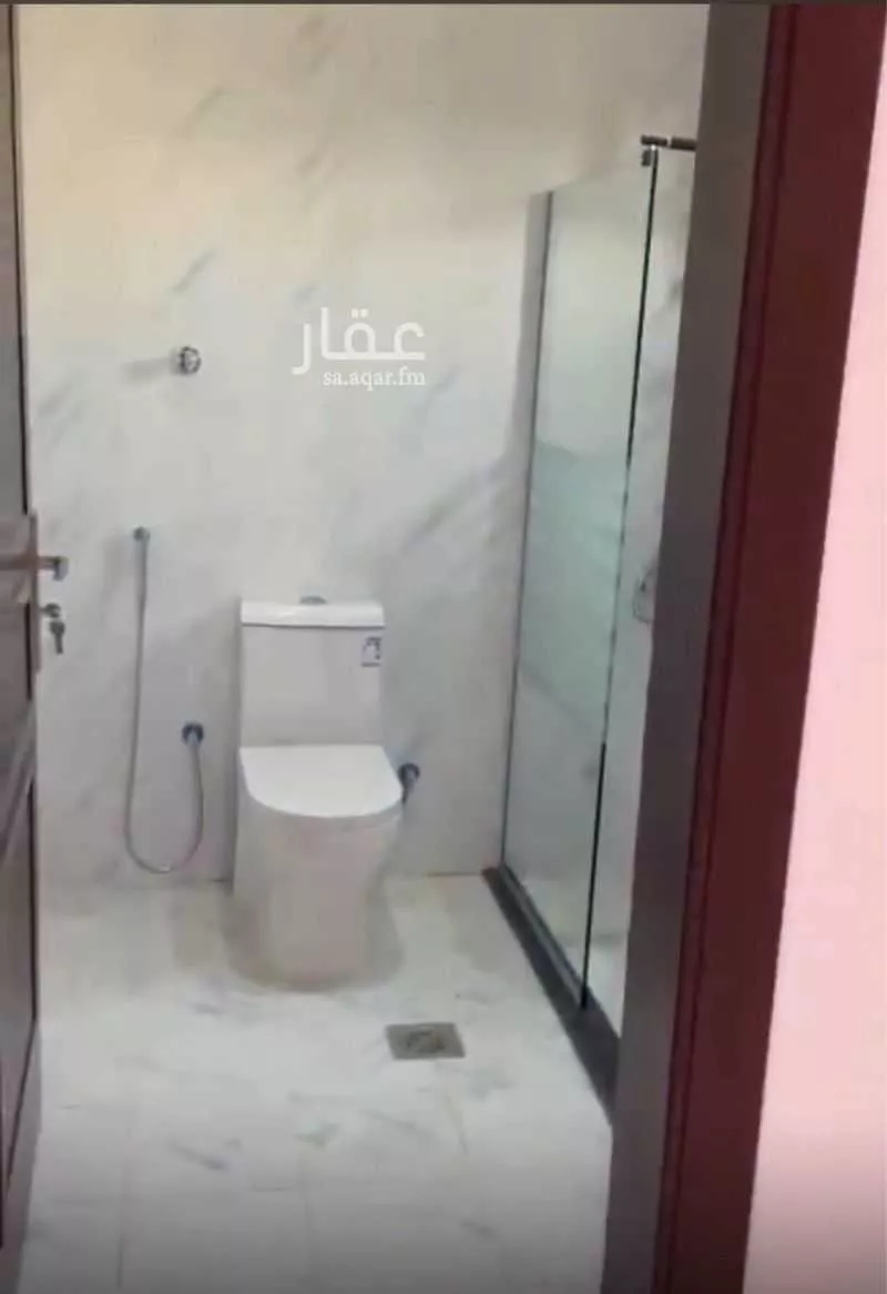 شقة 4 غرف في طيبة 8