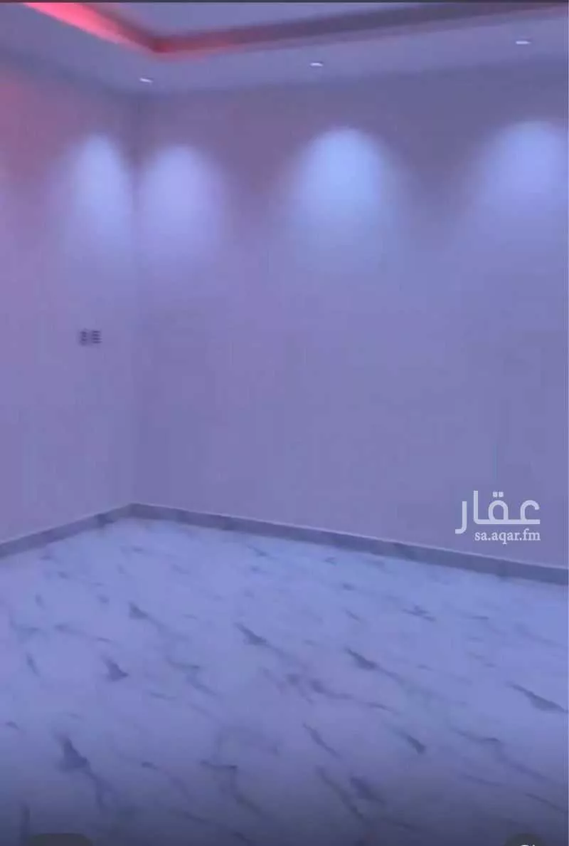 شقة 4 غرف في طيبة 10