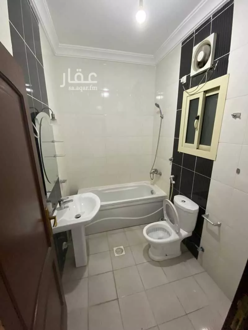 5 bedroom apartment in Madaen Al Fahd, Jeddah 5