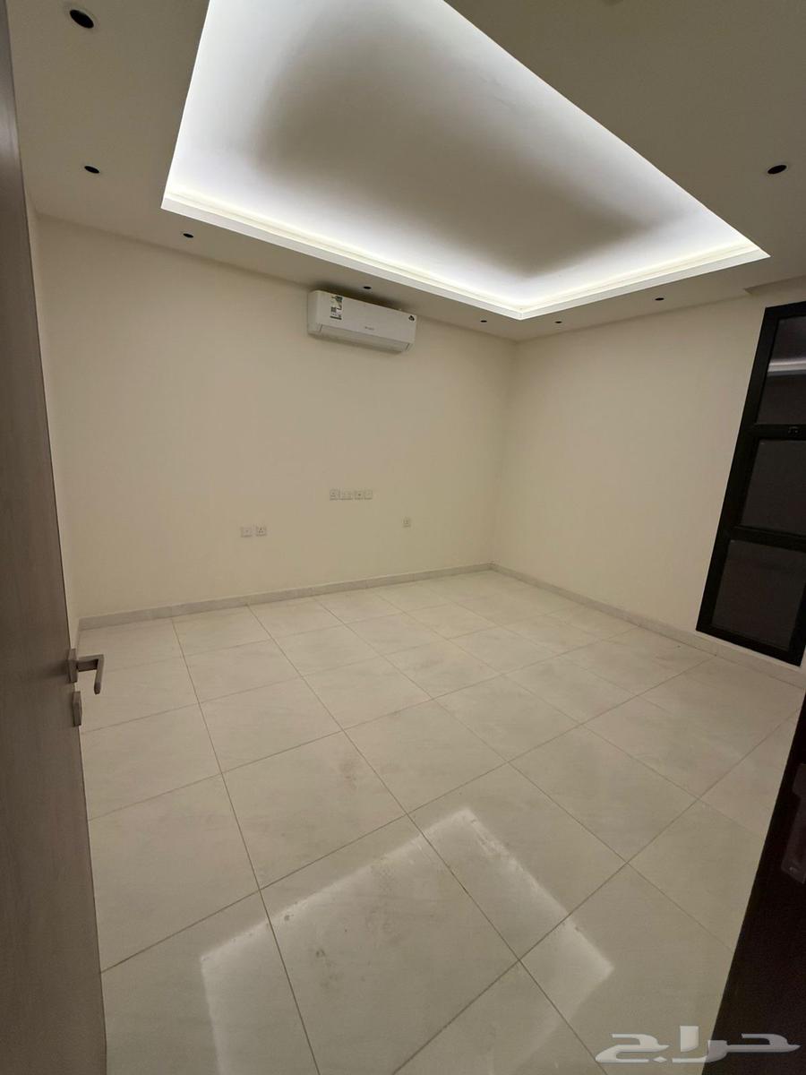9 bedroom villa in Al Rimal 5