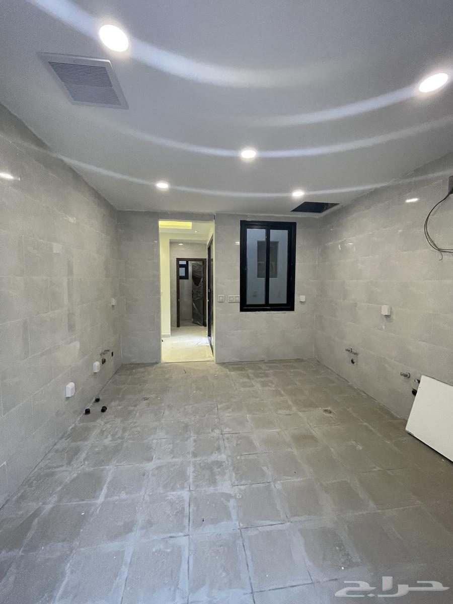 5 bedroom villa in Al Janadriyah 16