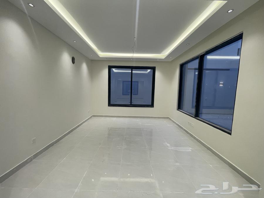 5 bedroom villa in Al Janadriyah 21