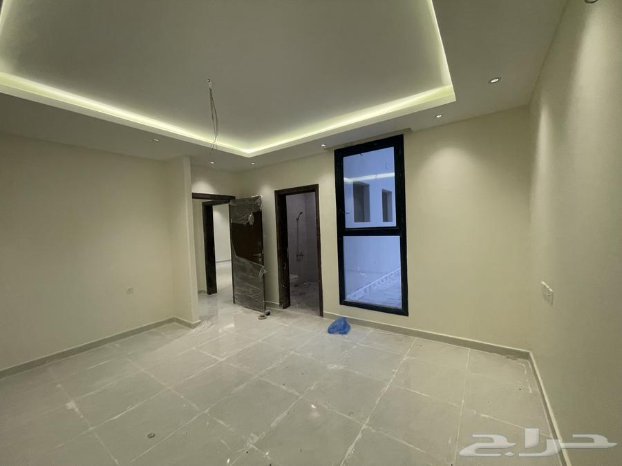 5 bedroom villa in Al Janadriyah 27