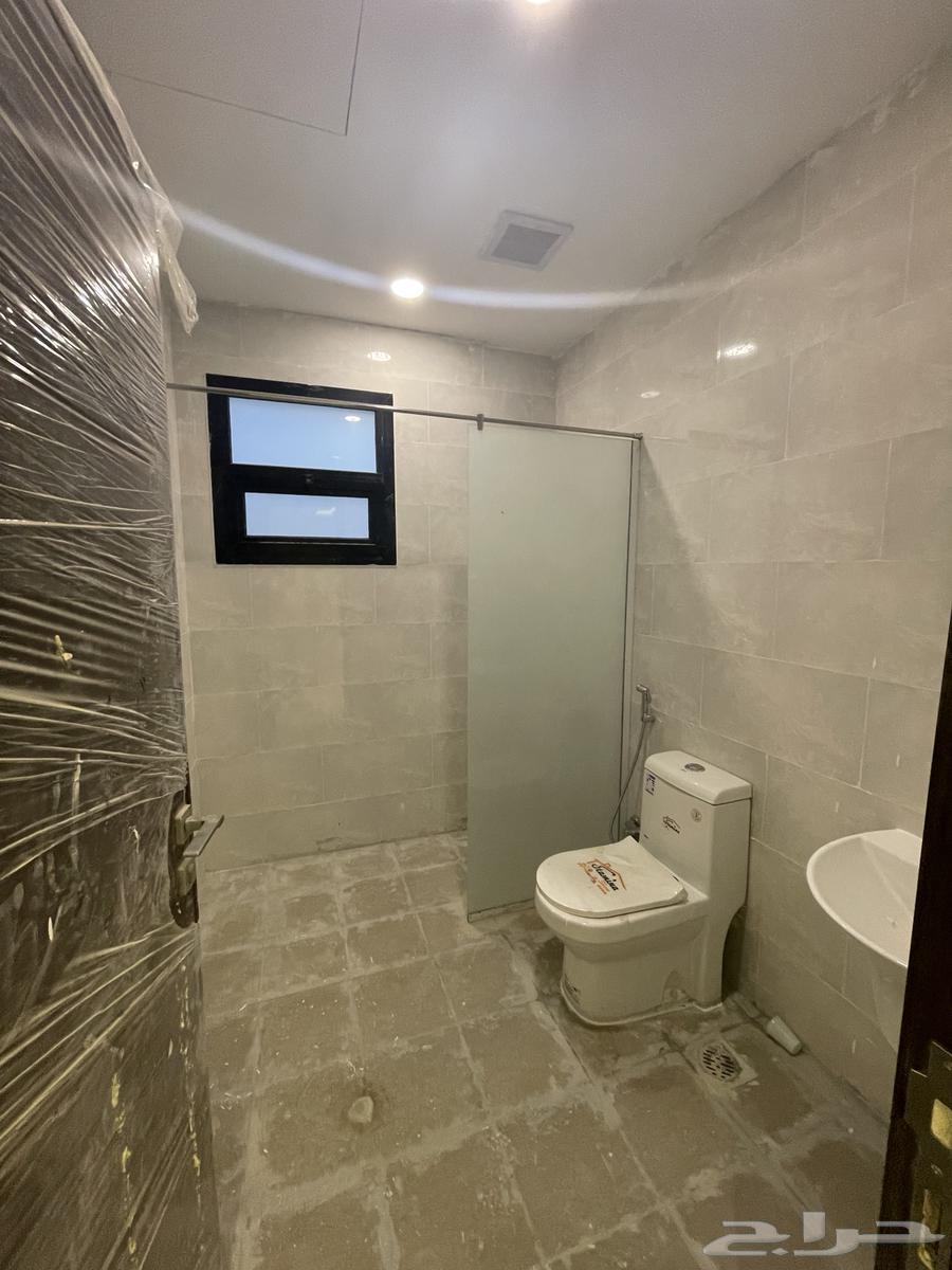 5 bedroom villa in Al Janadriyah 29