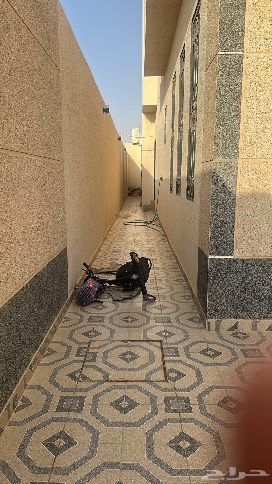 فيلا 7 غرف في البيان 3