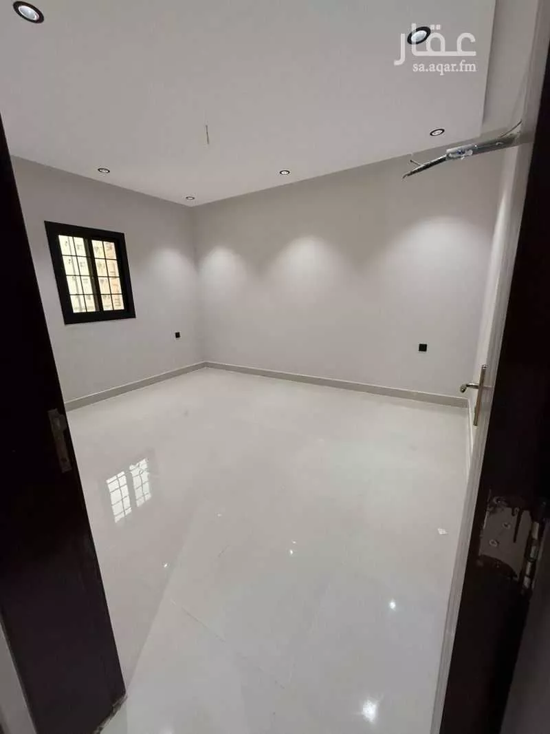 3 bedroom apartment in Mishrifah 12