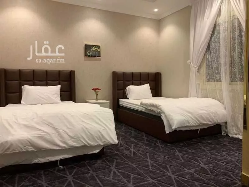 شقة 4 غرف في الورود 18