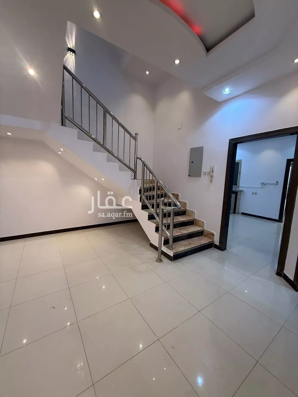 فيلا 8 غرف في المونسية 25