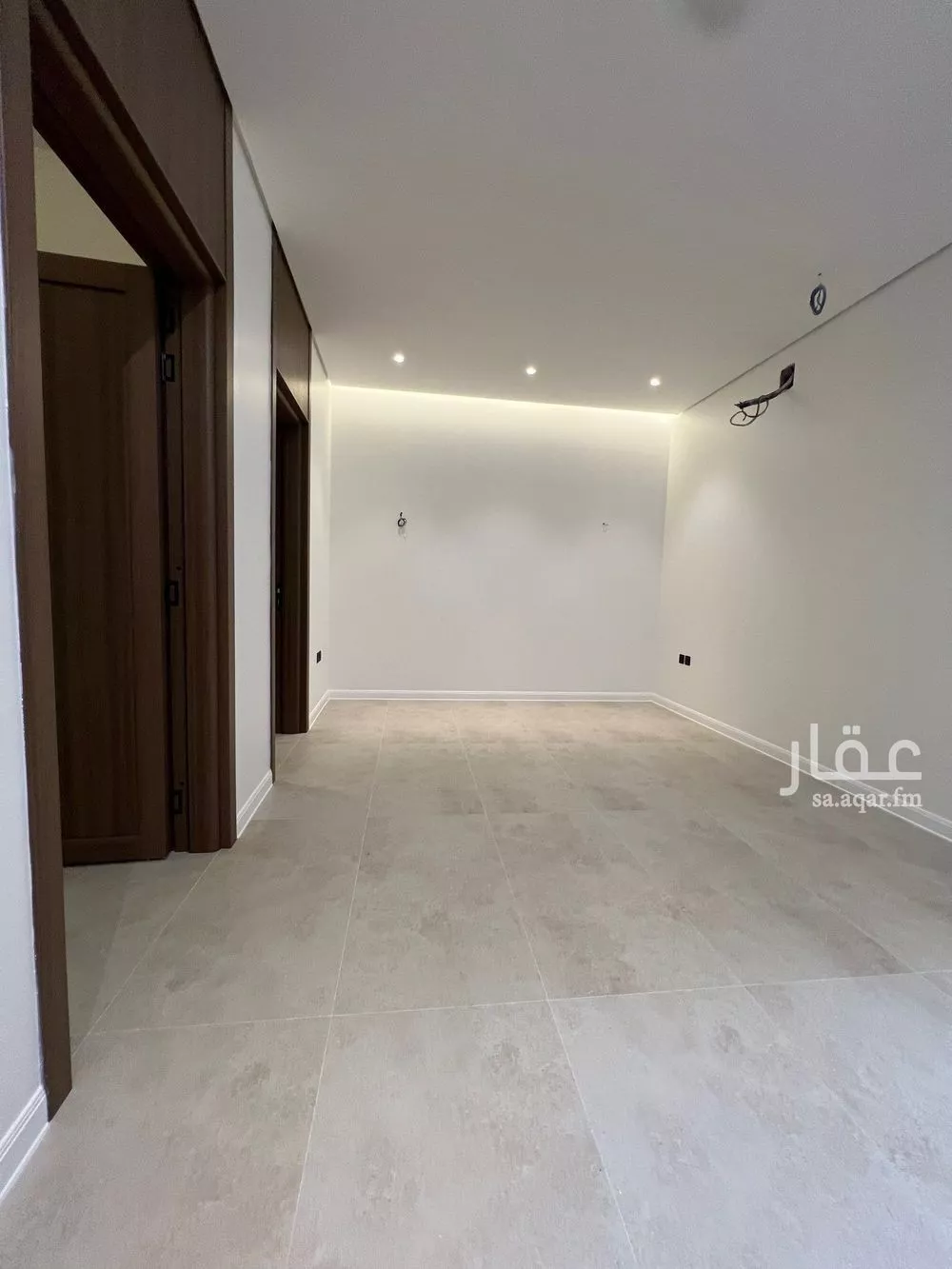 فيلا 5 غرف في النرجس 17