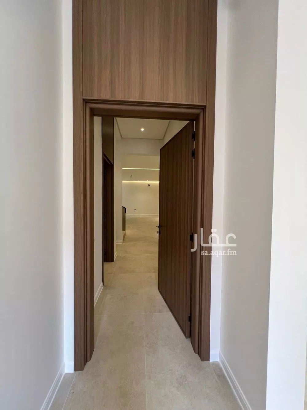 فيلا 5 غرف في النرجس 10