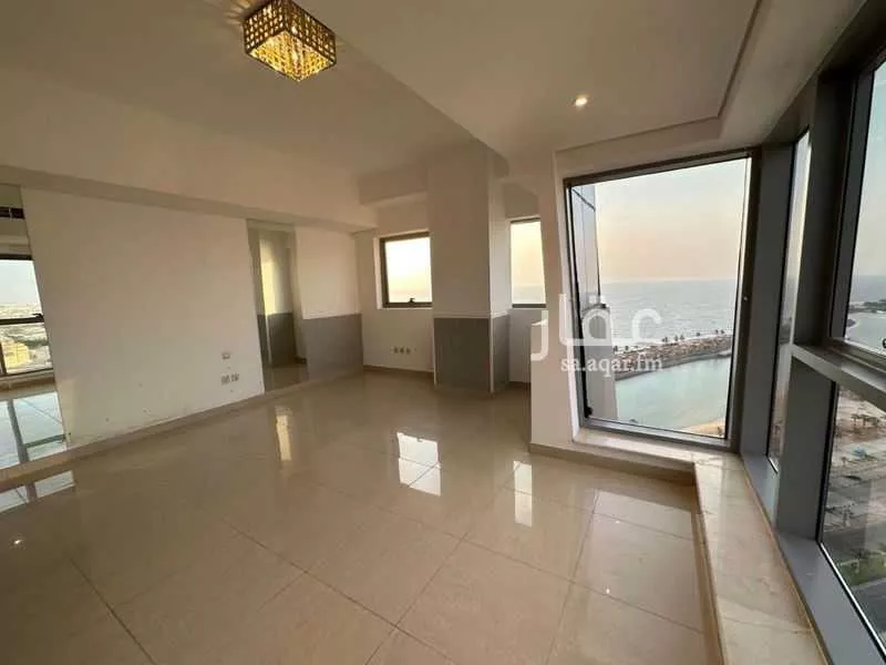 3 bedroom apartment in Al Shati 5