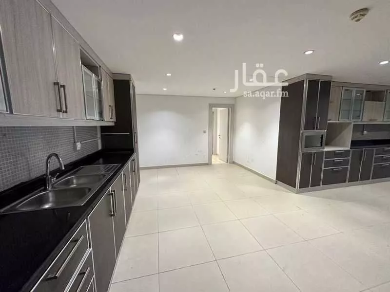 3 bedroom apartment in Al Shati 6