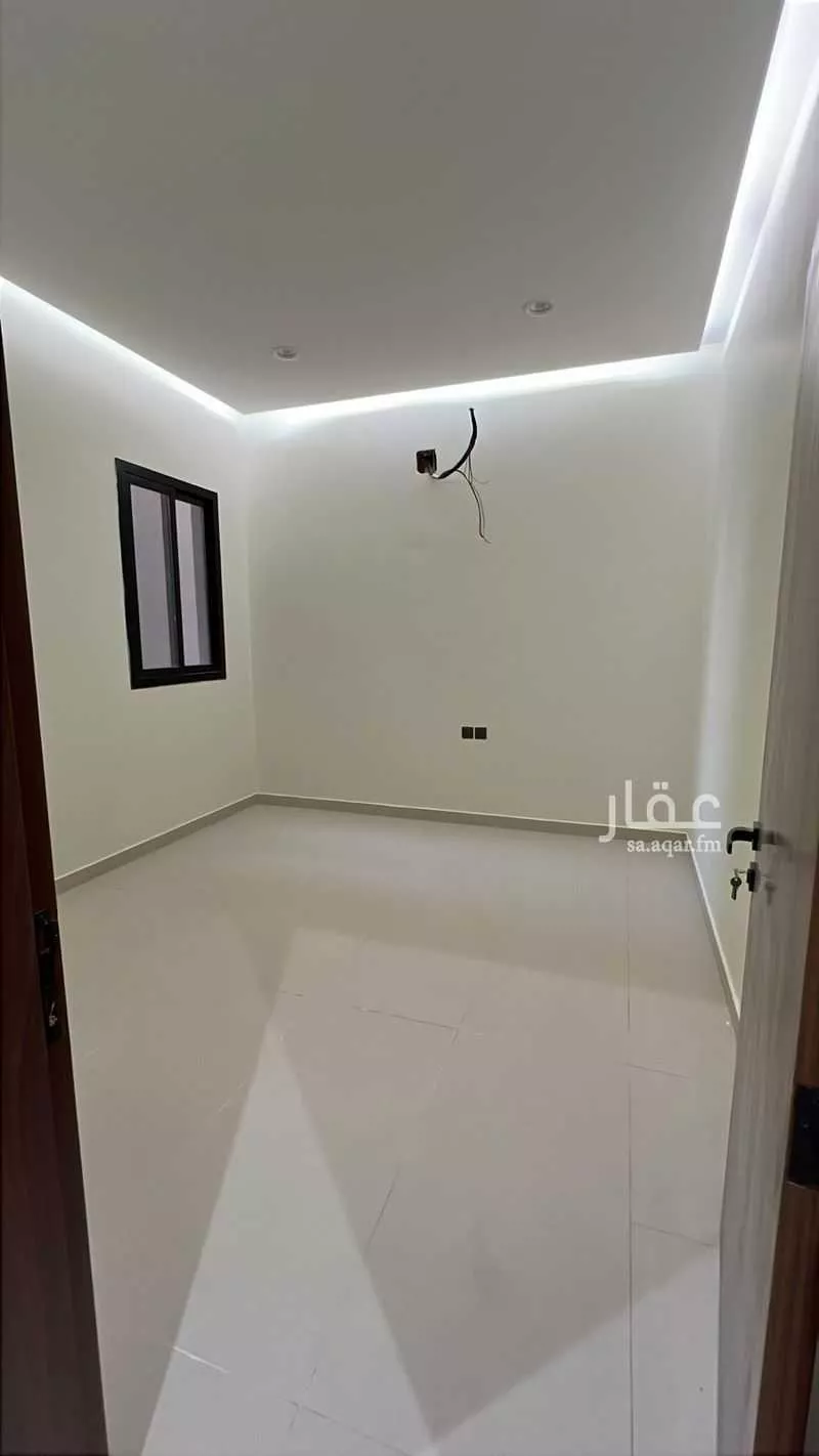 فيلا 4 غرف في العزيزية 12