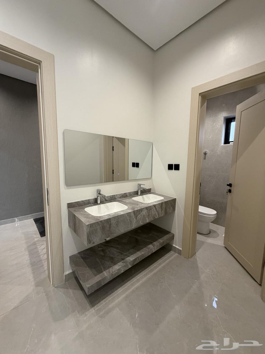 6 bedroom apartment in Dahiat King Fahd 12