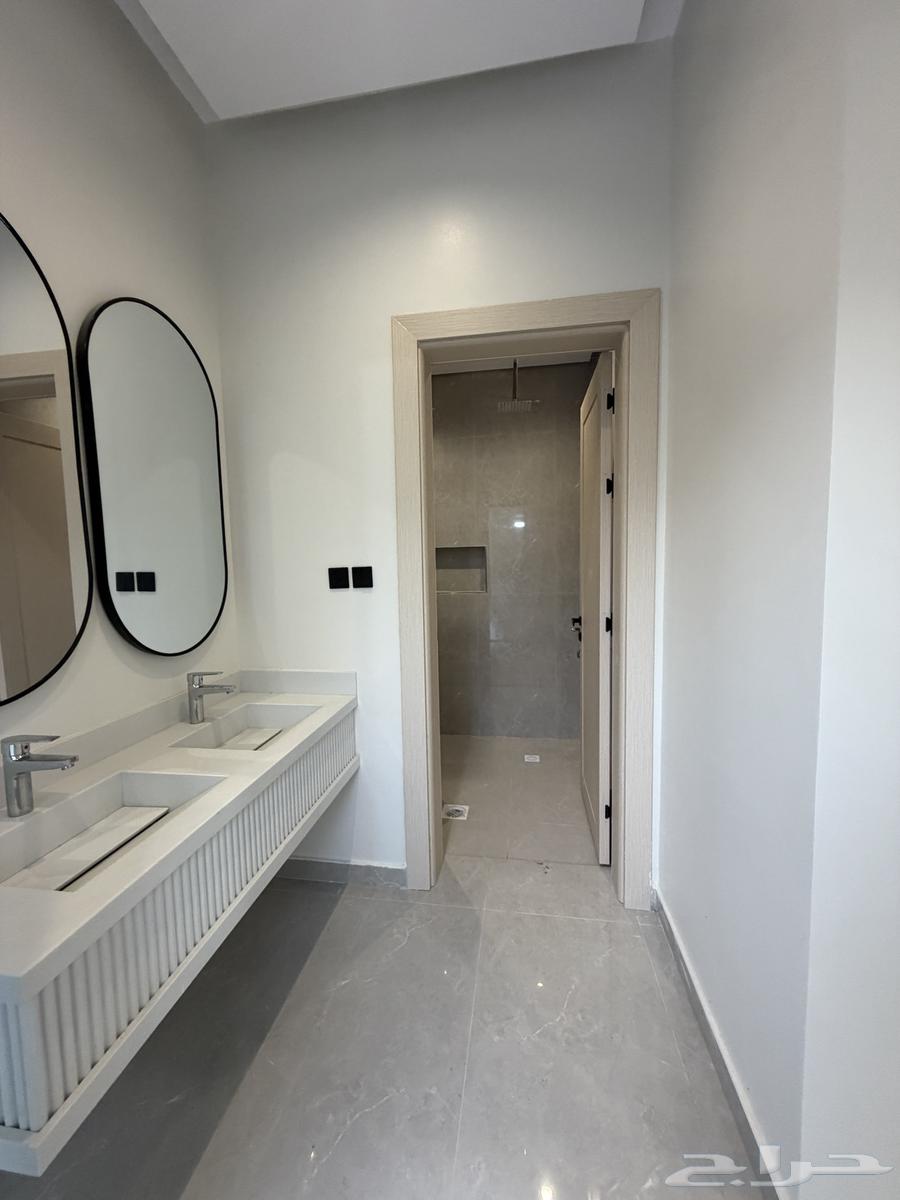 6 bedroom apartment in Dahiat King Fahd 14