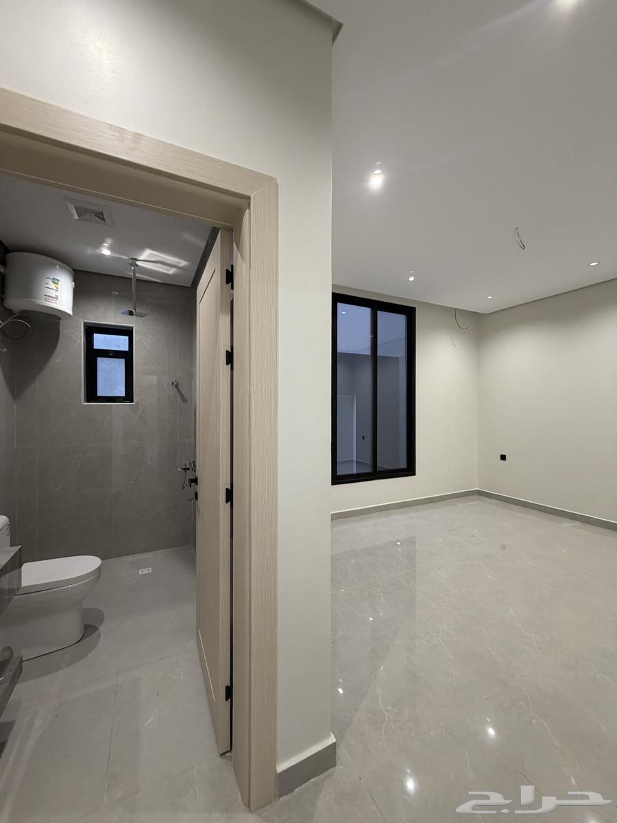 6 bedroom apartment in Dahiat King Fahd 17
