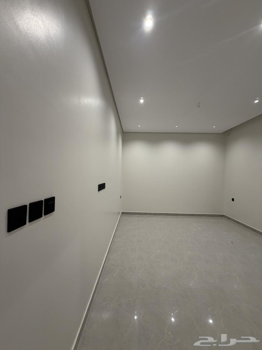 6 bedroom apartment in Dahiat King Fahd 25