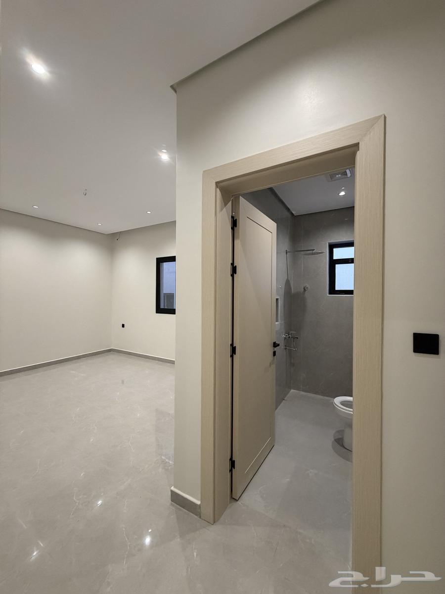 6 bedroom apartment in Dahiat King Fahd 27
