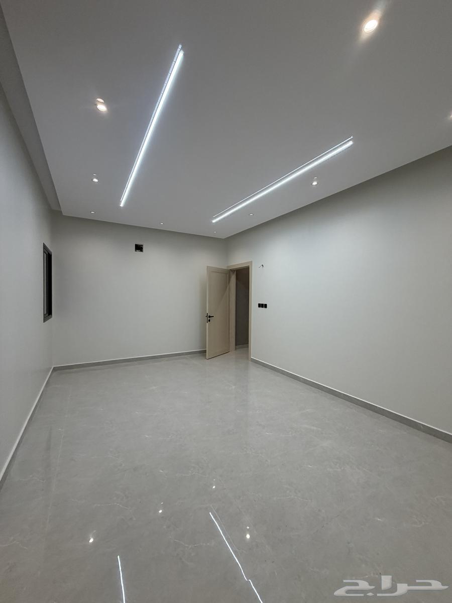 6 bedroom apartment in Dahiat King Fahd 9