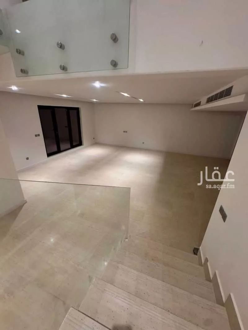 فيلا 6 غرف في العارض 11