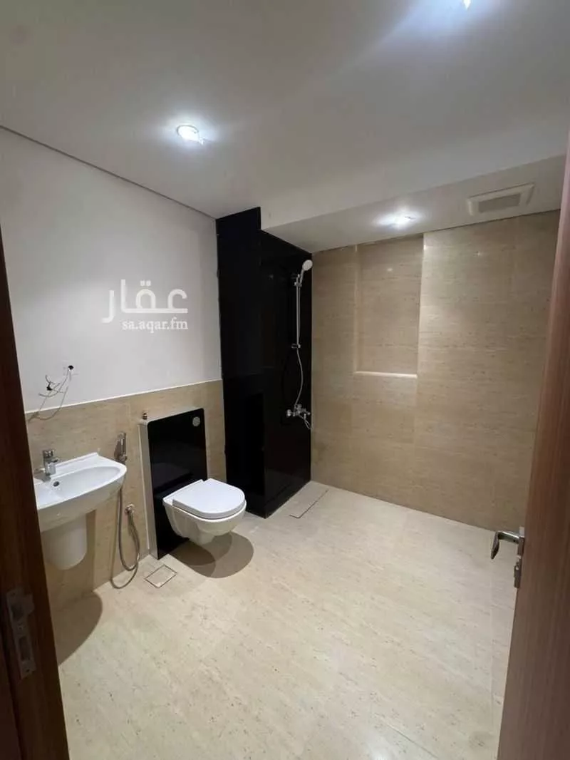 فيلا 6 غرف في العارض 12