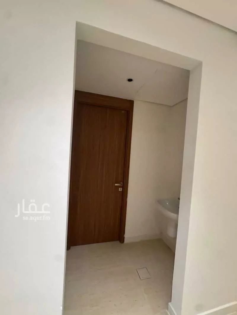 فيلا 6 غرف في العارض 4