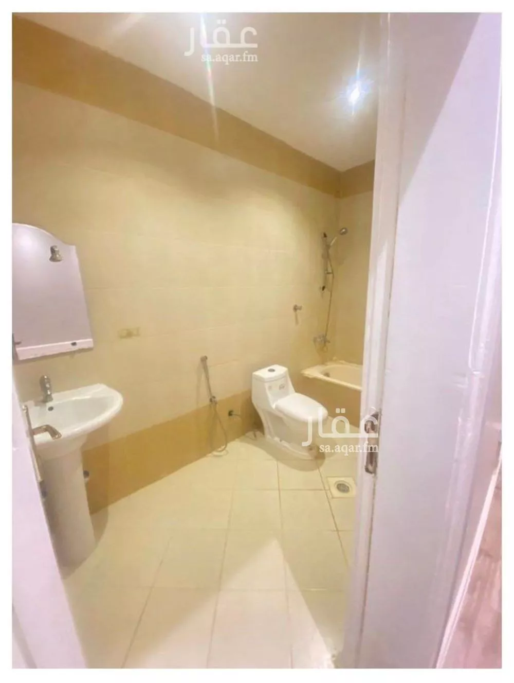4 bedroom apartment in Granada 14