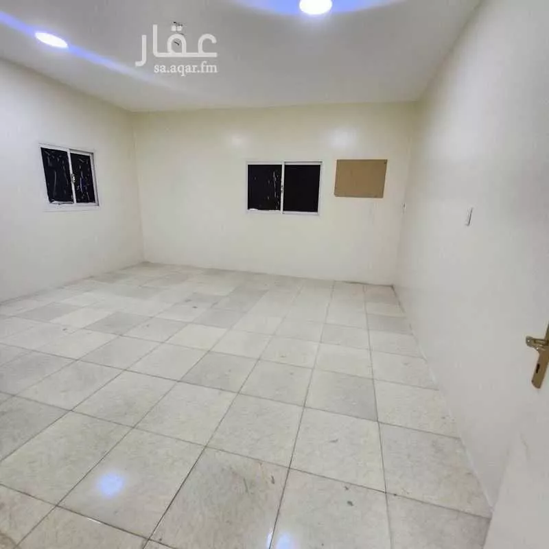 شقة 3 غرف في احد 4
